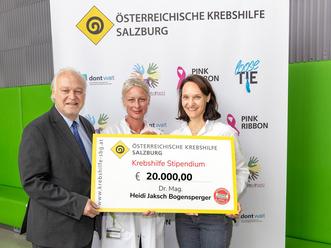 Scheckübergabe Krebshilfe Stipendium an Forscherinnen